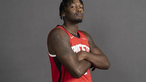 皇马传奇建议：救火之际宜选劳尔而非阿韦洛亚